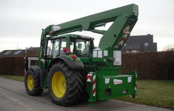 24 meter Tractorhoogwerker