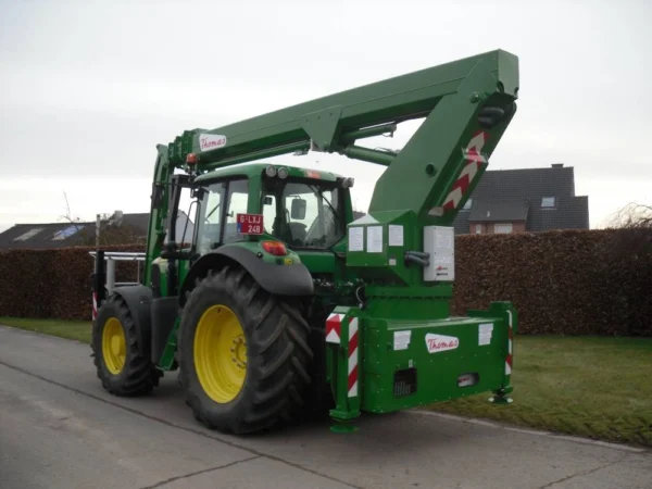 24 meter Tractorhoogwerker